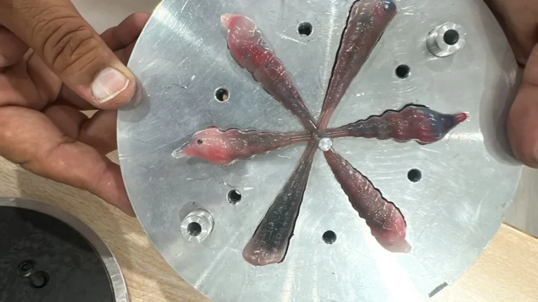 Recycled plastic products from industrial scrap - plastic grinding services KSA